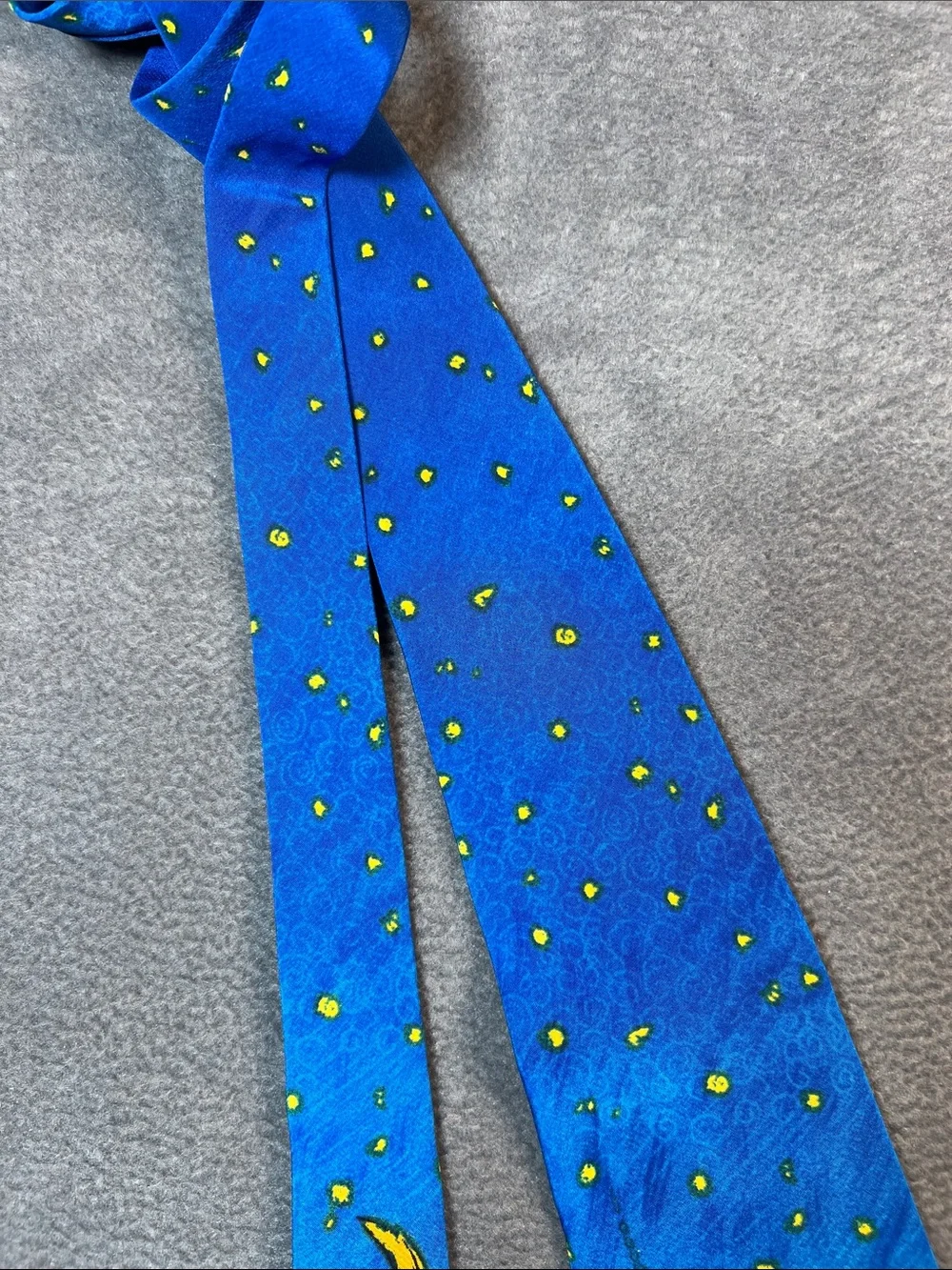 The Beatles Blue & Yellow Illustrated Couples Silk Tie